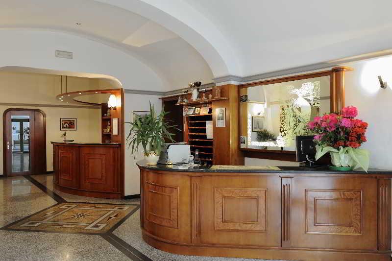 Hotel Bertusi ปอร์เรตตา แตร์เม ภายนอก รูปภาพ
