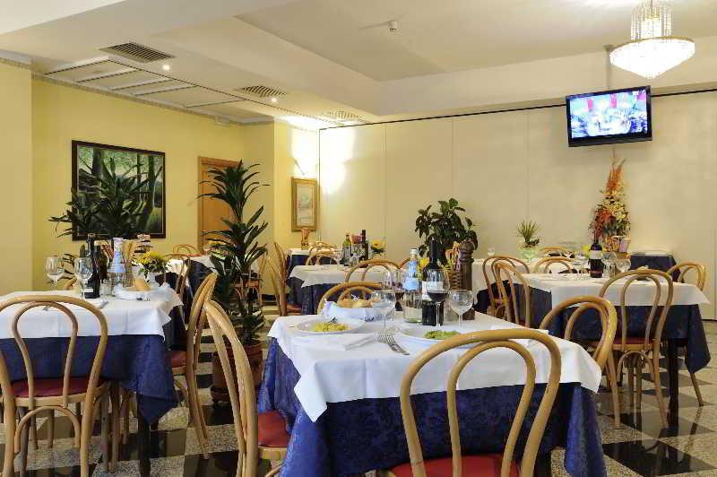 Hotel Bertusi ปอร์เรตตา แตร์เม ภายนอก รูปภาพ