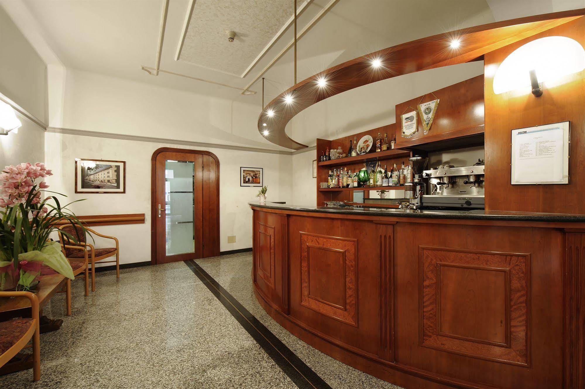 Hotel Bertusi ปอร์เรตตา แตร์เม ภายนอก รูปภาพ