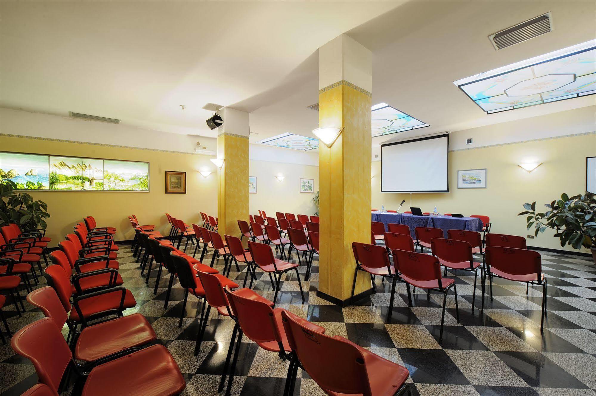 Hotel Bertusi ปอร์เรตตา แตร์เม ภายนอก รูปภาพ