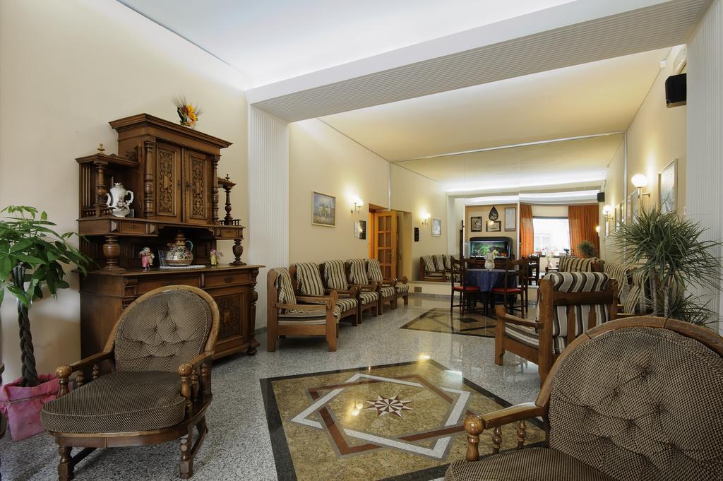 Hotel Bertusi ปอร์เรตตา แตร์เม ภายนอก รูปภาพ